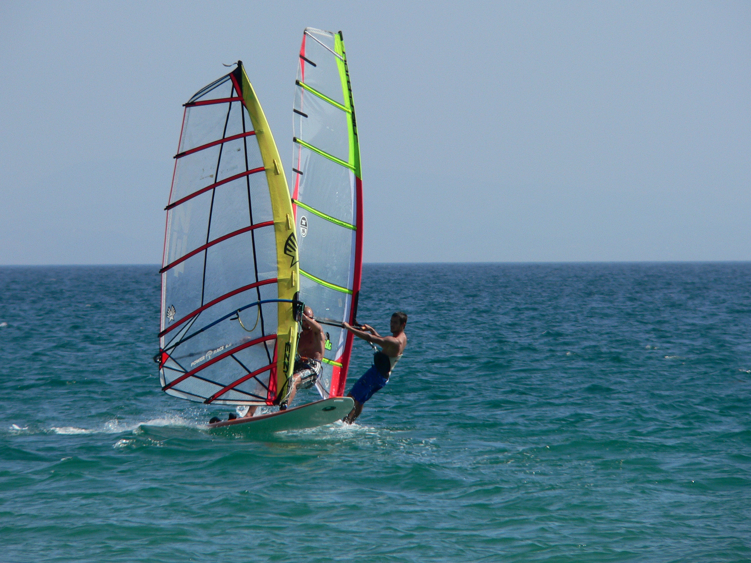 learn to windsurf on holidays